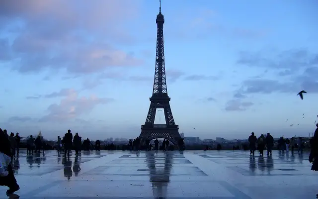 eiffel tower paris